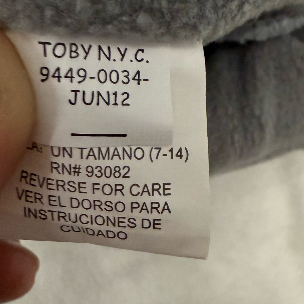 Toby beanie Hat - Picture 6 of 7